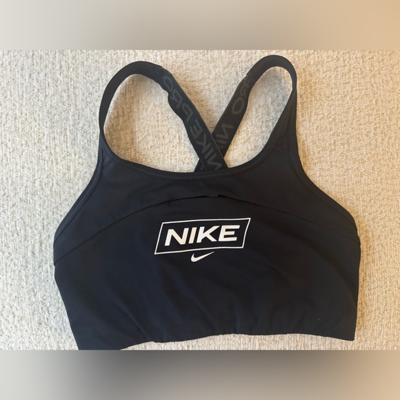 Nike Pro Black Sports Bra - Picture 3 of 5